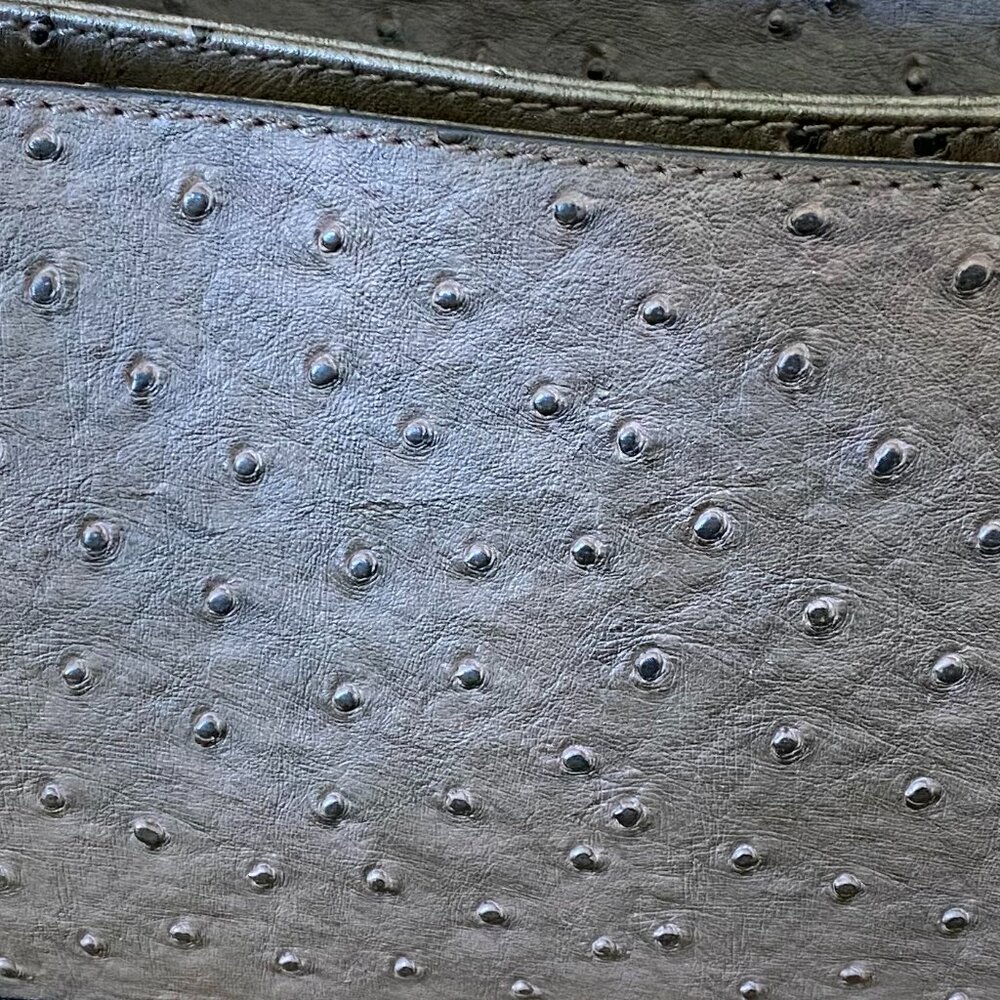 Guess Hand Bag - Picture 11 of 11